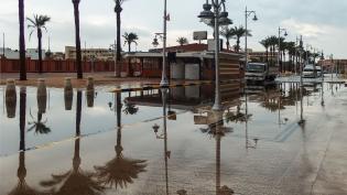 Promenáda pod vodou po intenzivních deštích