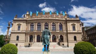 Rudolfinum v Praze na Palachově náměstí. - Cestovinky.cz