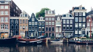 Amsterdam nábřeží - Cestovinky.cz