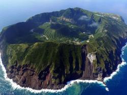 Ostrov a sopka Aogashima  - Cestovinky.cz