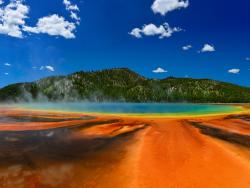 Termální pramen Grand Prismatic Spring, USA