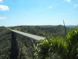 most Bacunayagua úvodní