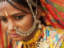 Indická žena v tradičním oděvu