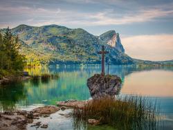 Jezero Mondsee v Rakousku