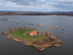 ostrovní kostel sv. Linharta