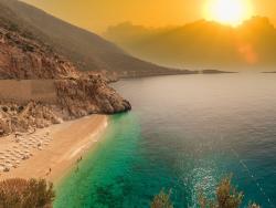 Západ slunce na turecké pláži