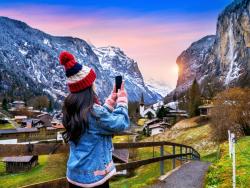 turistka ve Švýcarsku
