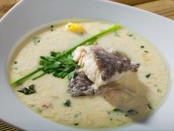 Krémová rybí polévka s treskou a bylinkami