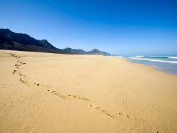 Playa de Cofete je nejkrásnější pláží na Kanárských ostrovech. - Cestovinky.cz