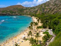 Pláž Hanauma na ostrově Oahu na Havaji - Cestovinky.cz