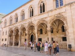 Dubrovnik - Knížecí palác - Cestovinky.cz