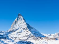 Zasněžený Matterhorn. - Cestovinky.cz