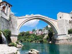 Stari most v Mostaru v Bosně a Hercegovině. - Cestovinky.cz