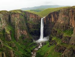 Maletsunyane Falls v Lesothu. Mají 192 metrů. - Cestovinky.cz