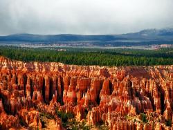 Rudé jehlany parku Bryce Canyon - Cestovinky.cz