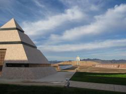 Pyramidy ve středu světa - Cestovinky.cz