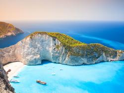 Pláž Navagio na ostrově Zakynthos - Cestovinky.cz